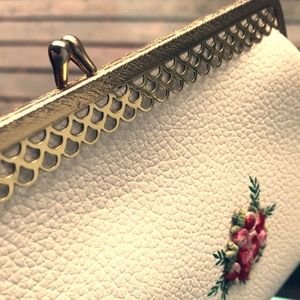 Simple Vintage White Clutch Embroidered Flowers